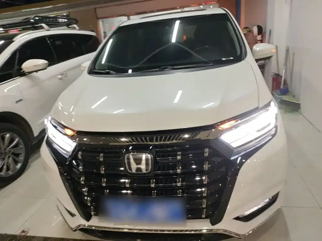 Honda Elysion 2022 из CN, фото 2