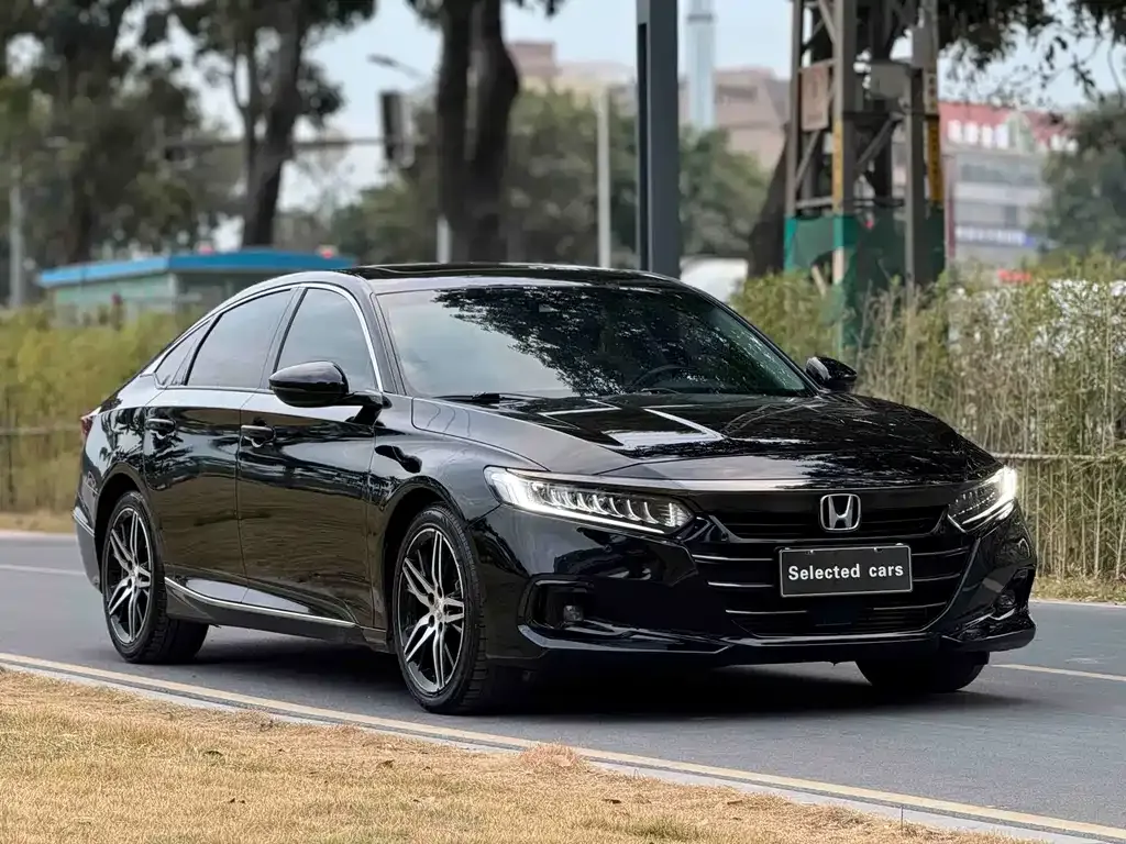 Honda Accord — фото 8
