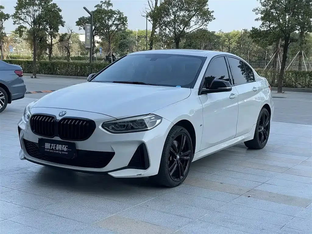 BMW 1 Series — фото 1