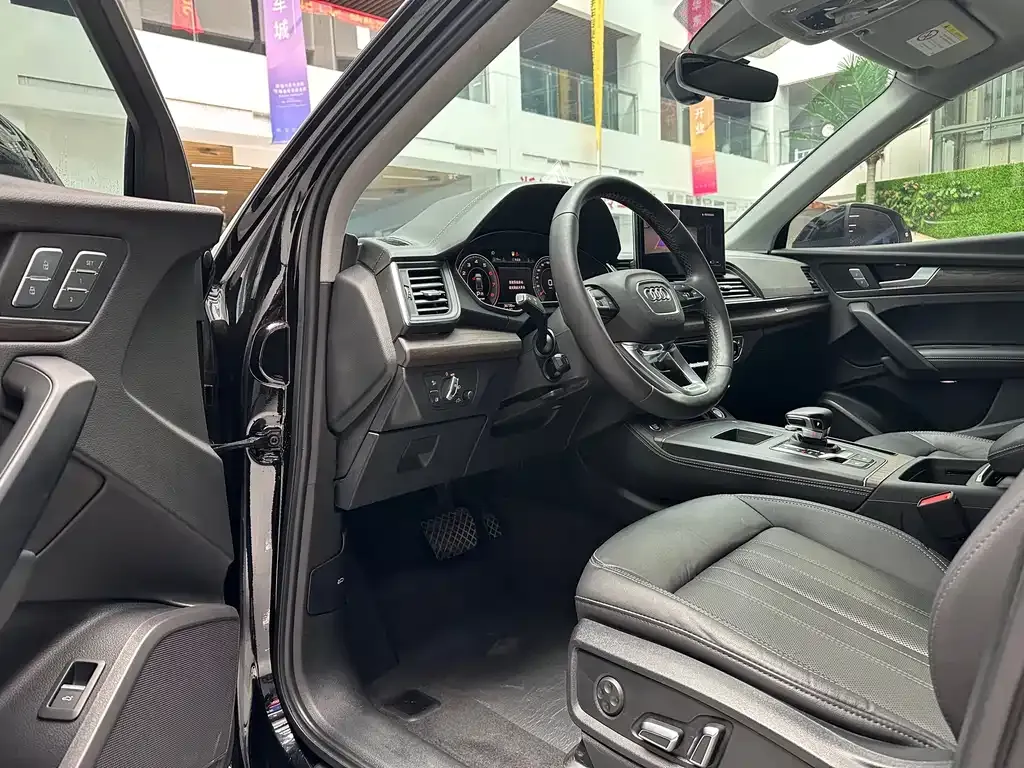 Audi Q5L 2023 из CN, фото 4