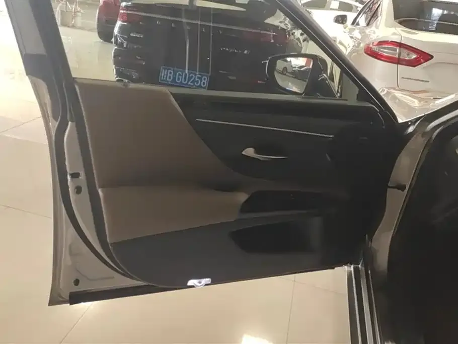 Lexus ES 2022 из CN, фото 8