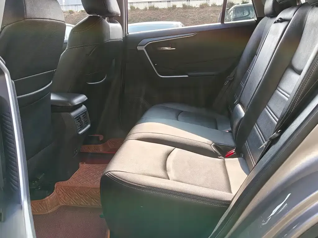 Toyota RAV4 2021 из CN, фото 7