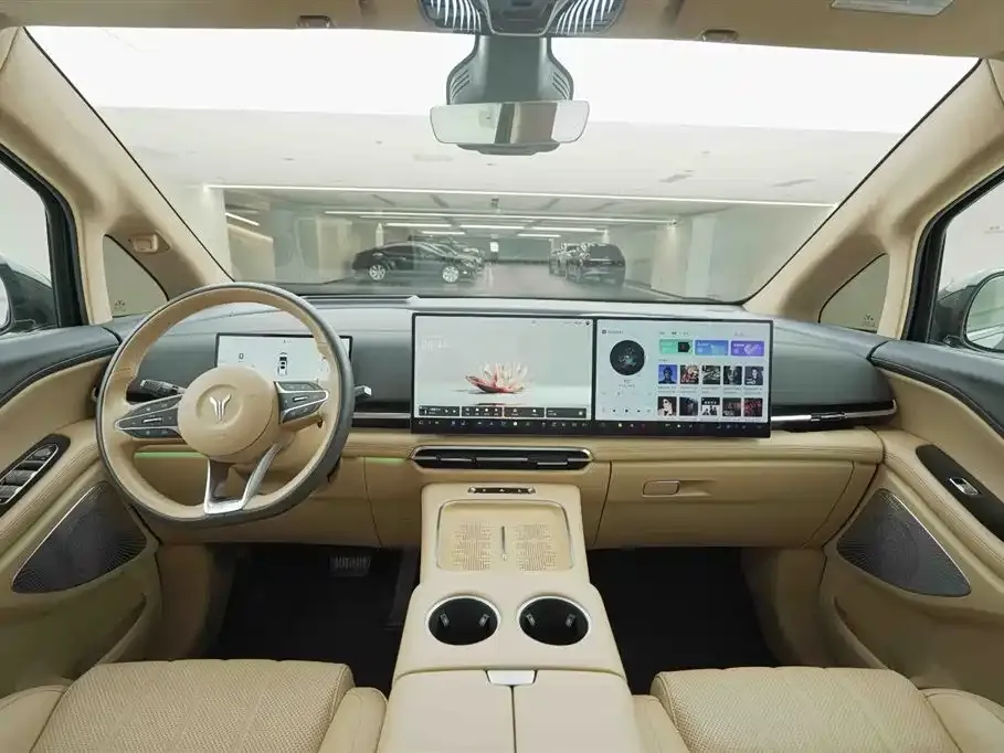 VOYAH Dreamer — фото 9