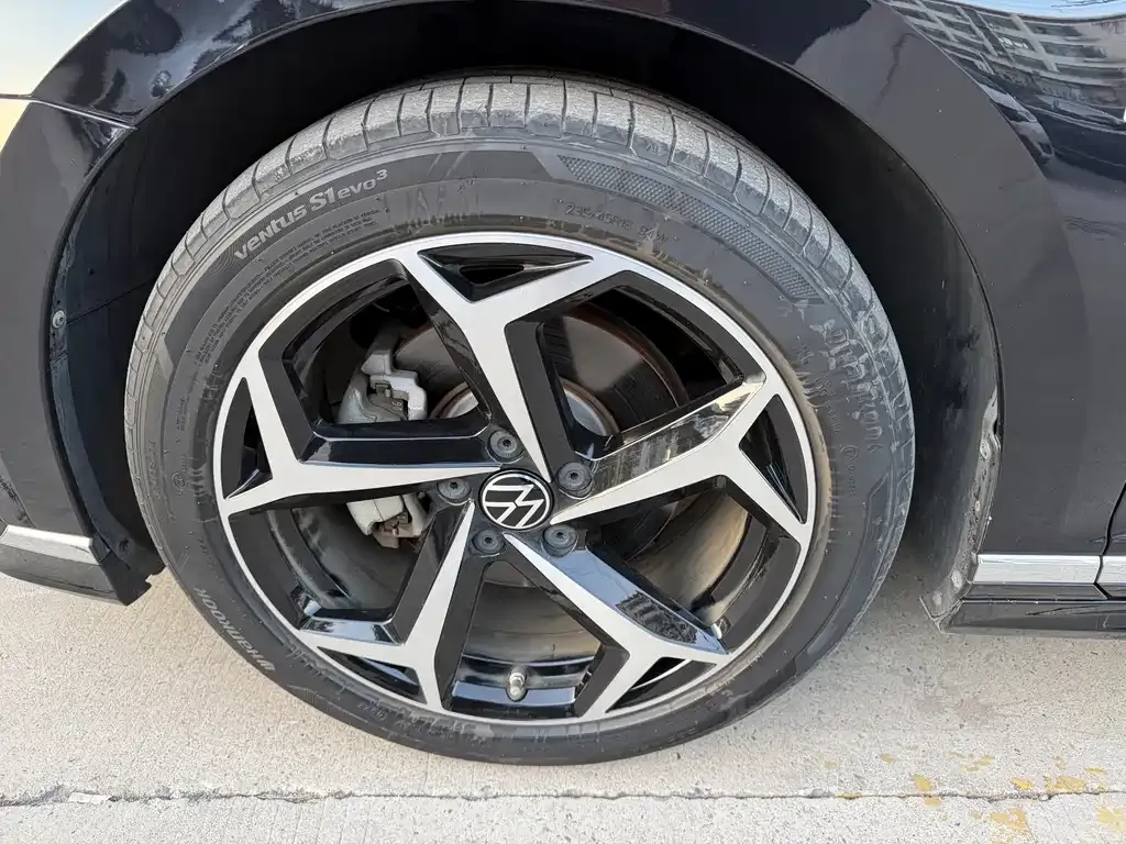 Volkswagen Magotan 2023 из CN, фото 3