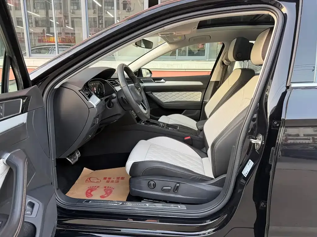 Volkswagen Magotan 2023 из CN, фото 4