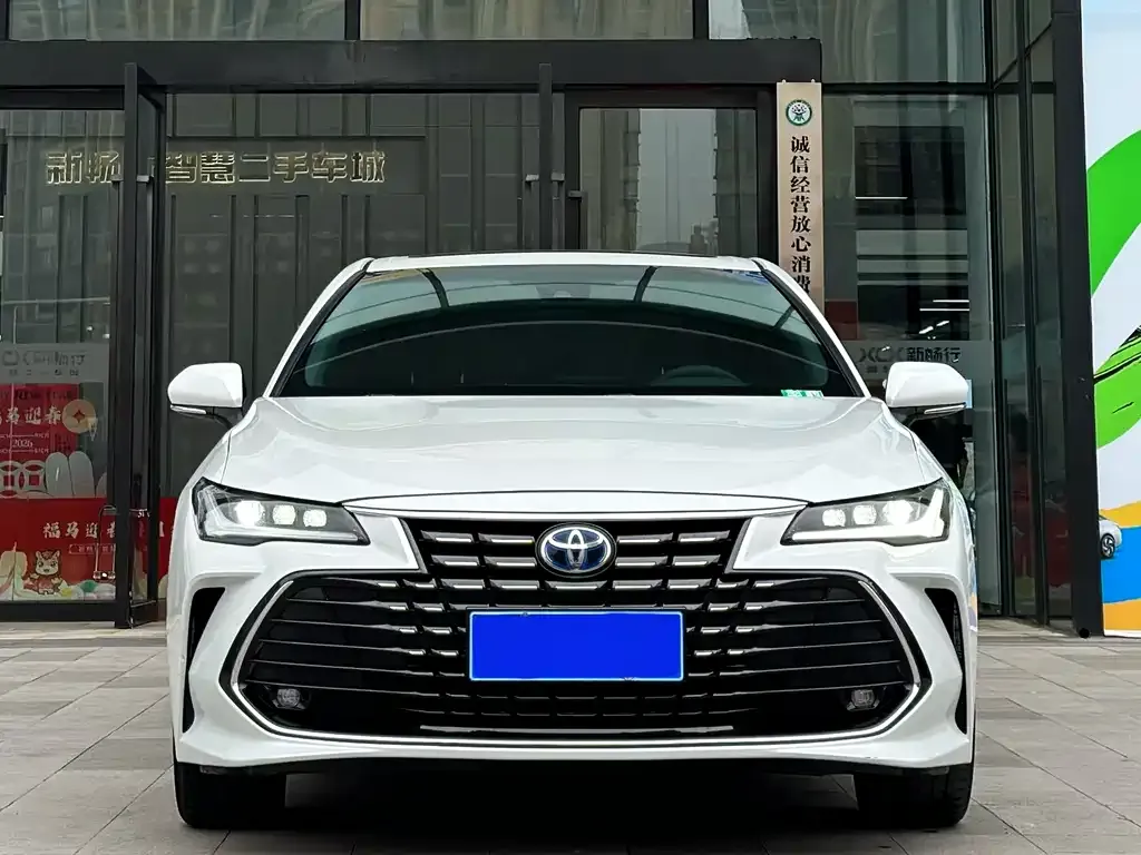 Toyota Avalon 2022 из CN, фото 2