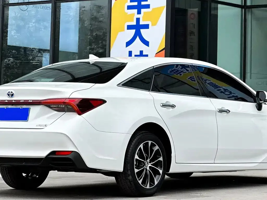 Toyota Avalon 2022 из CN, фото 5