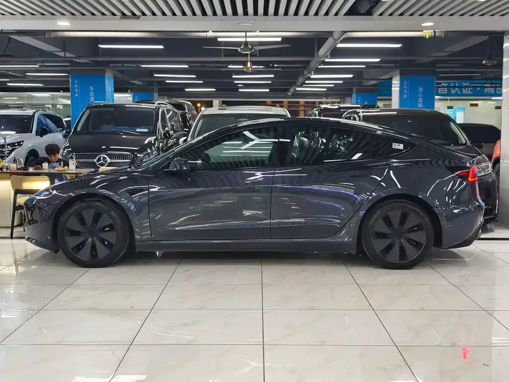 Tesla Model 3 2025 из CN, фото 2
