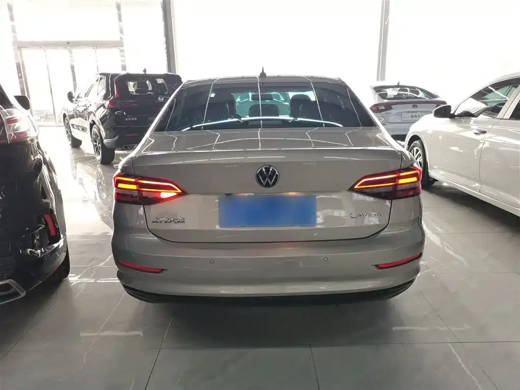 Volkswagen Lavida 2022 из CN, фото 10