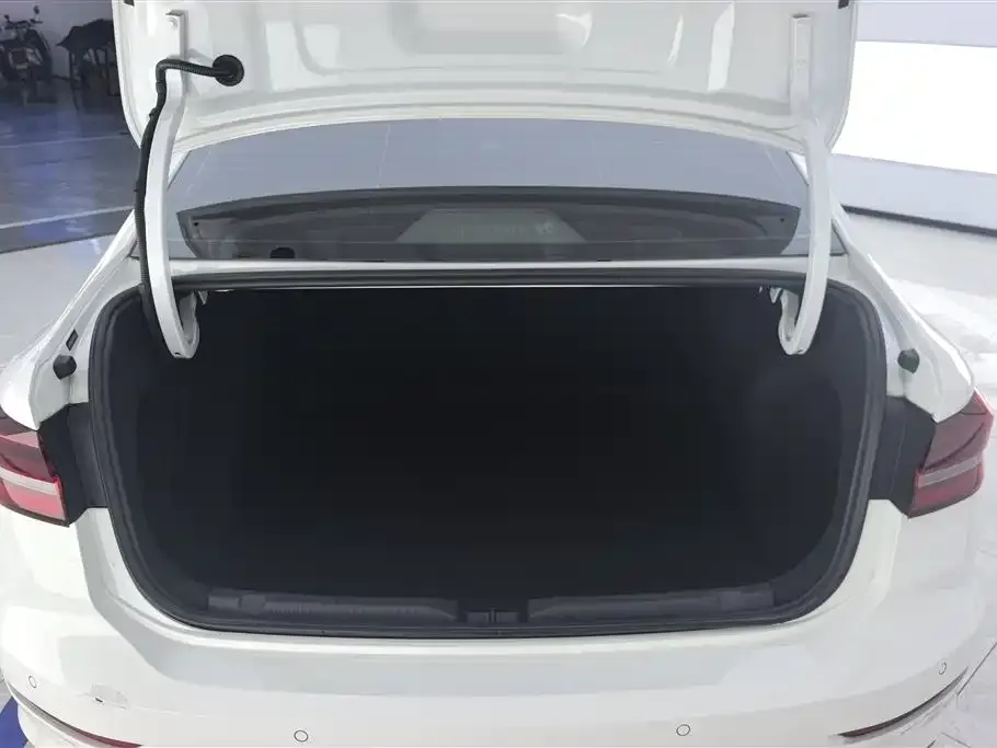 Volkswagen Lavida 2022 из CN, фото 2