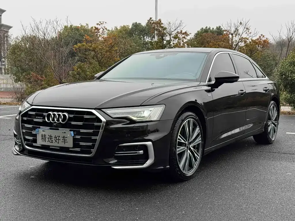 Audi A6L — фото 1