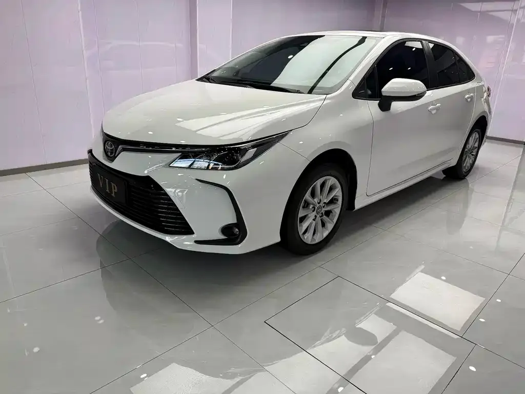 Toyota Corolla 2023 из CN, фото 1
