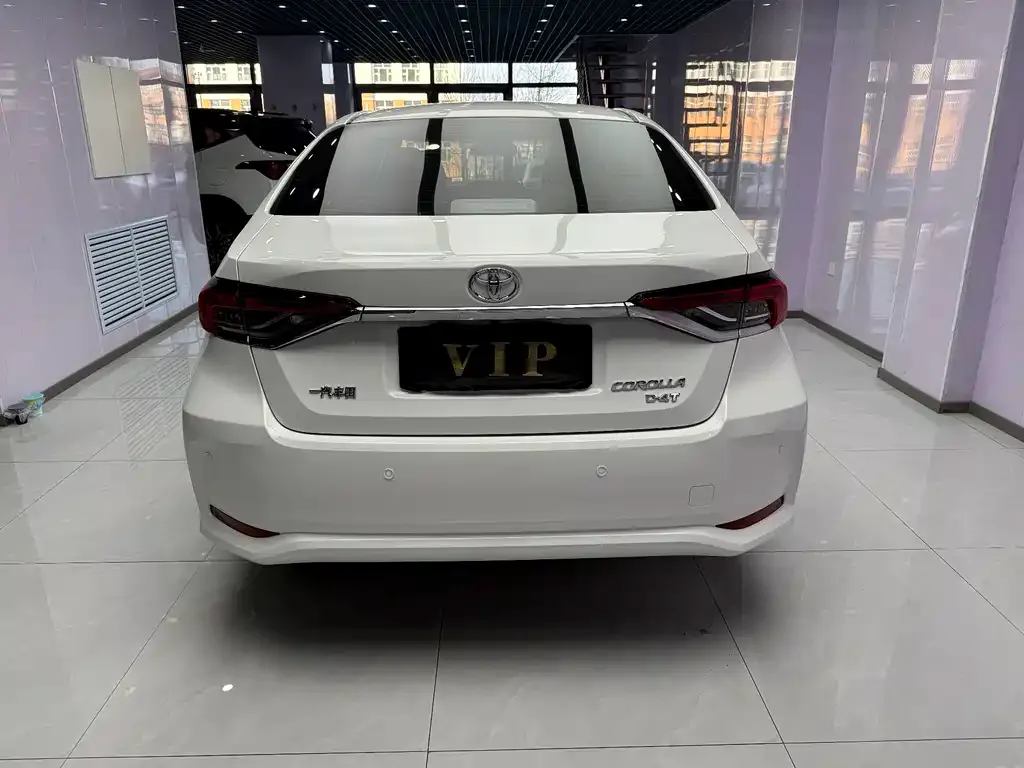 Toyota Corolla 2023 из CN, фото 10