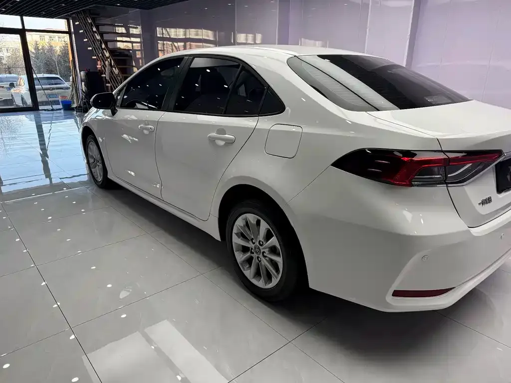 Toyota Corolla 2023 из CN, фото 4