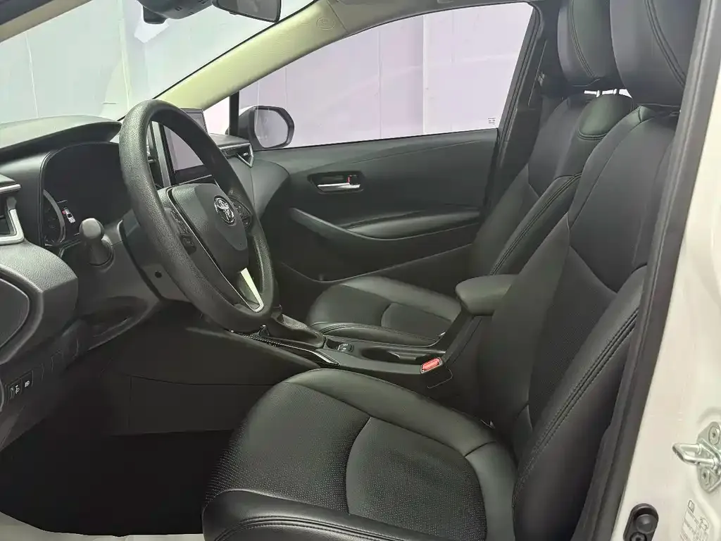 Toyota Corolla 2023 из CN, фото 2