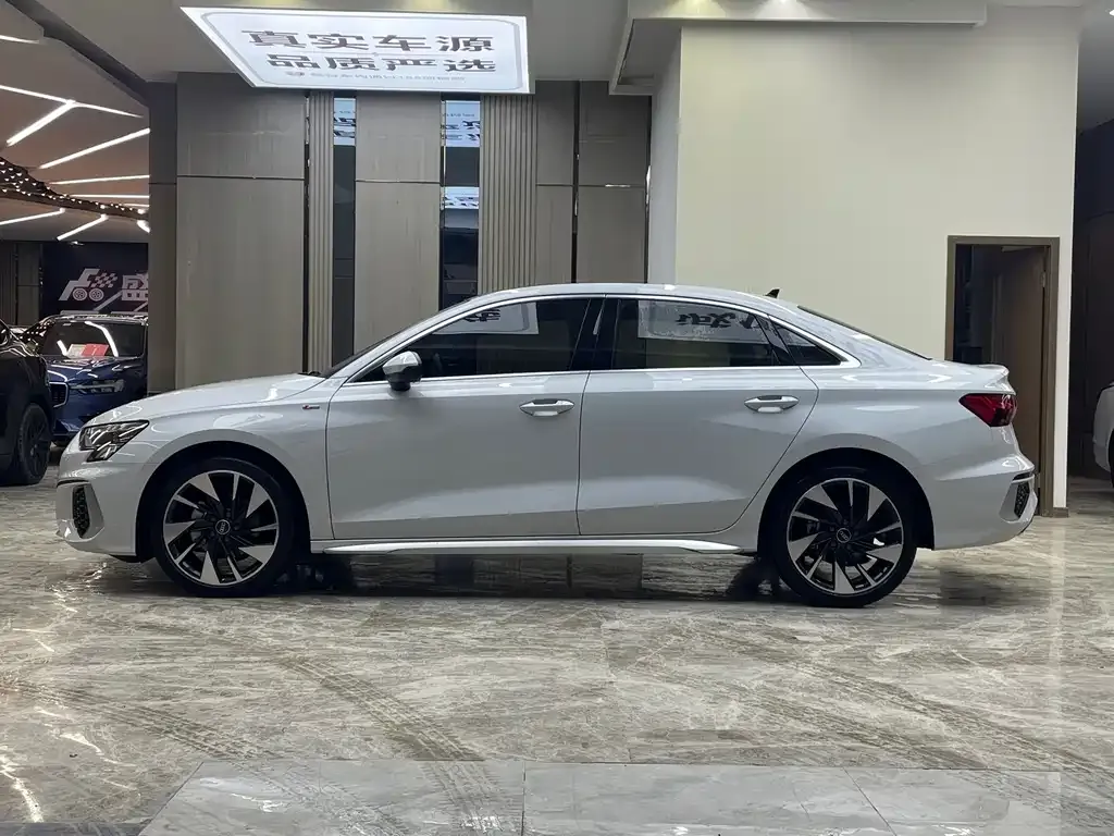 Audi A3 2024 из CN, фото 7