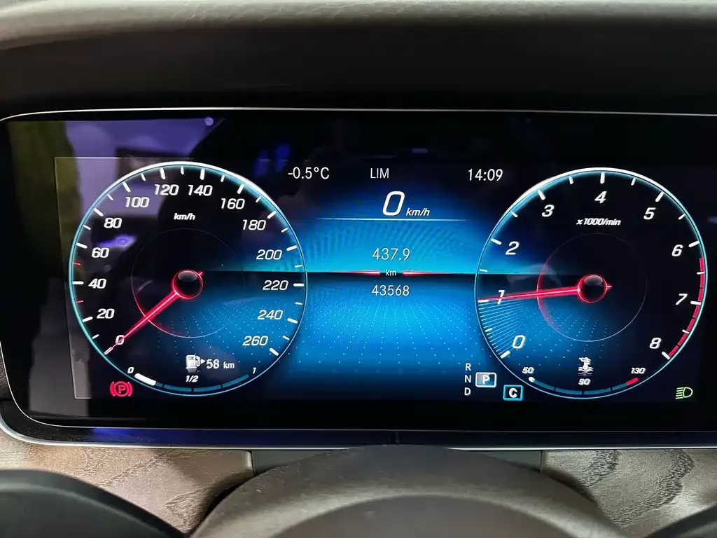 Mercedes-Benz E-Class 2022 из CN, фото 9