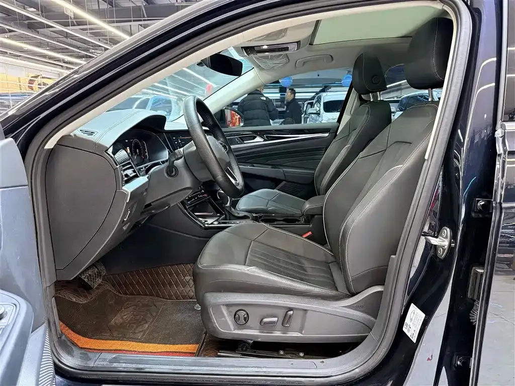 Volkswagen Passat — фото 9