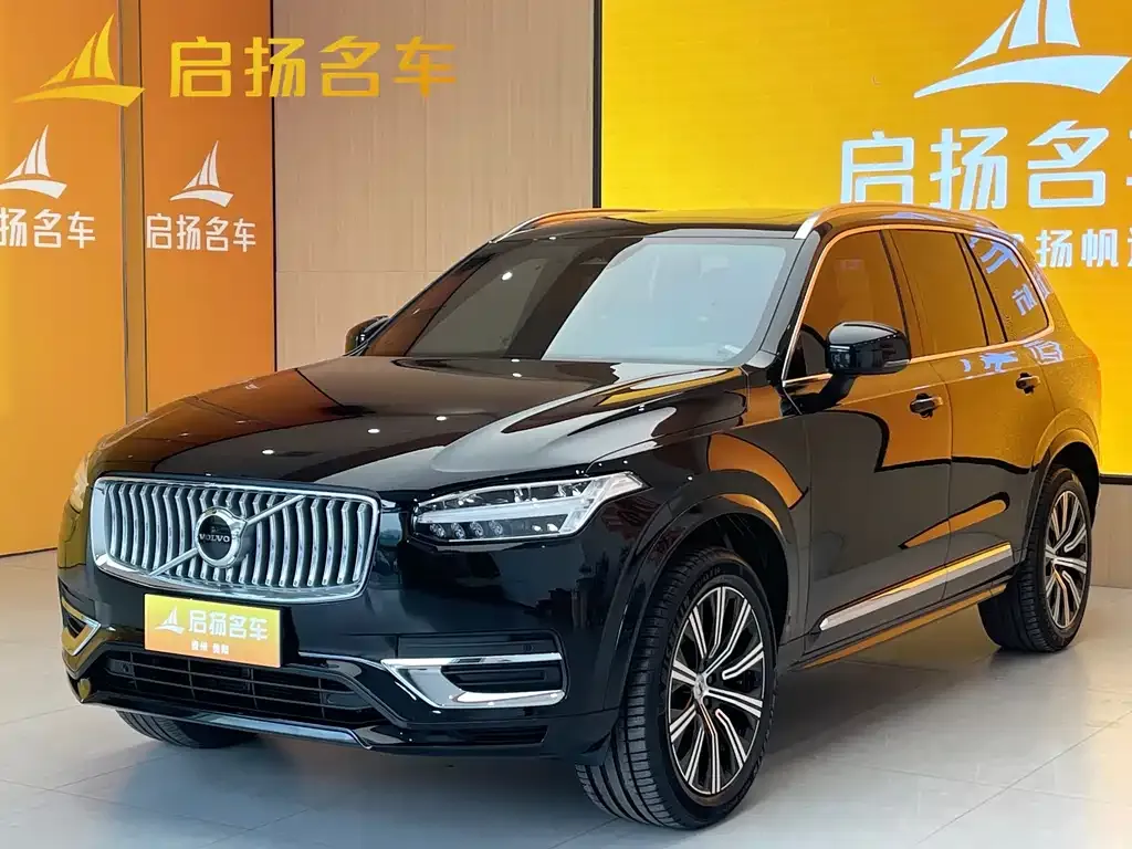 Volvo XC90 — фото 1