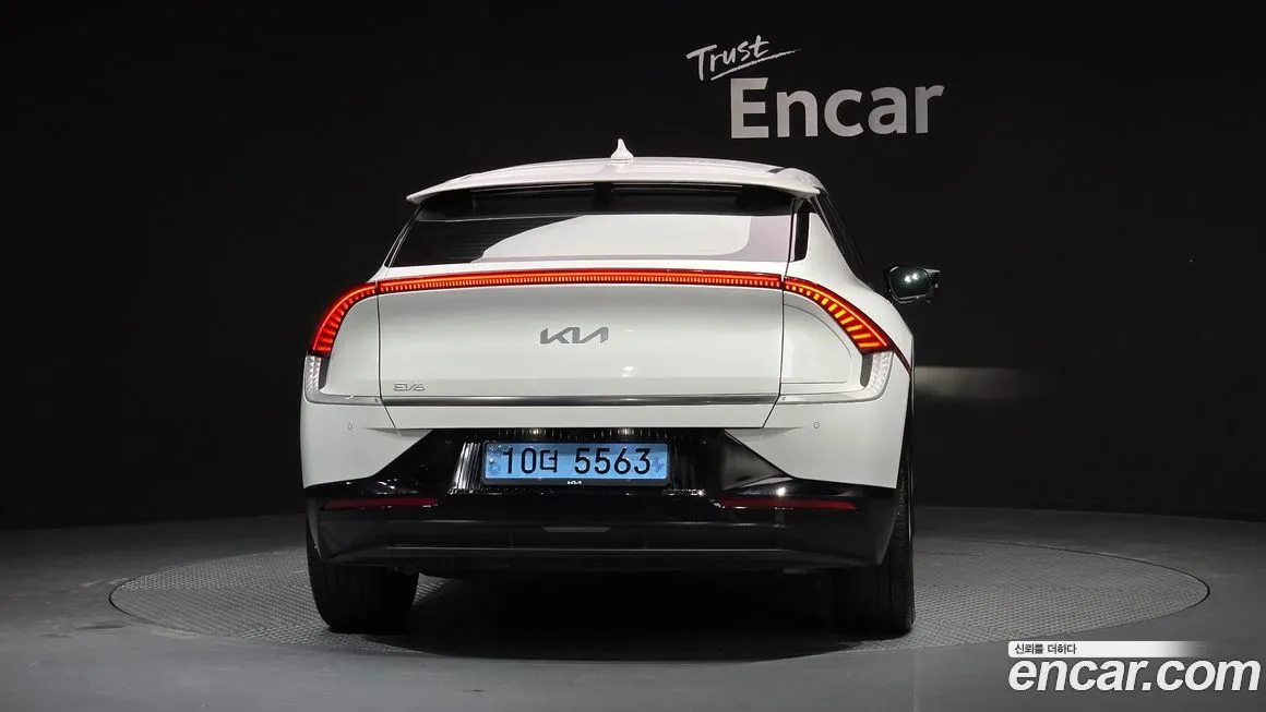 Kia EV6 — фото 5