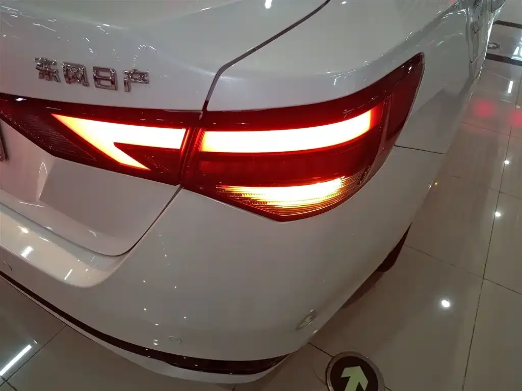 Nissan Sylphy 2023 из CN, фото 2