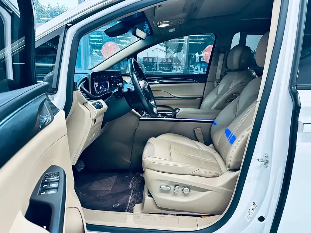 Buick GL8 — фото 9