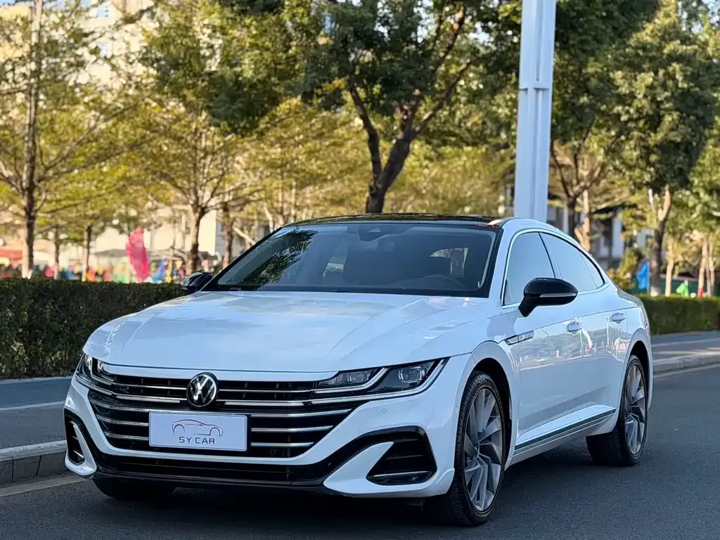 Volkswagen CC 2023 из CN, фото 1