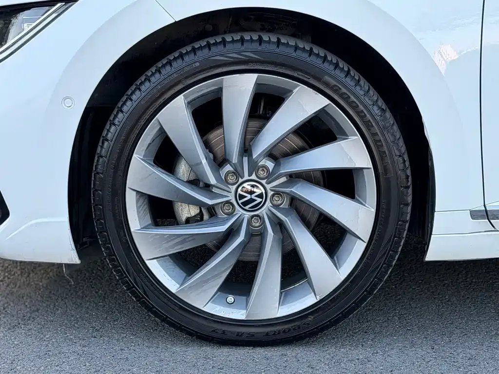 Volkswagen CC 2023 из CN, фото 5