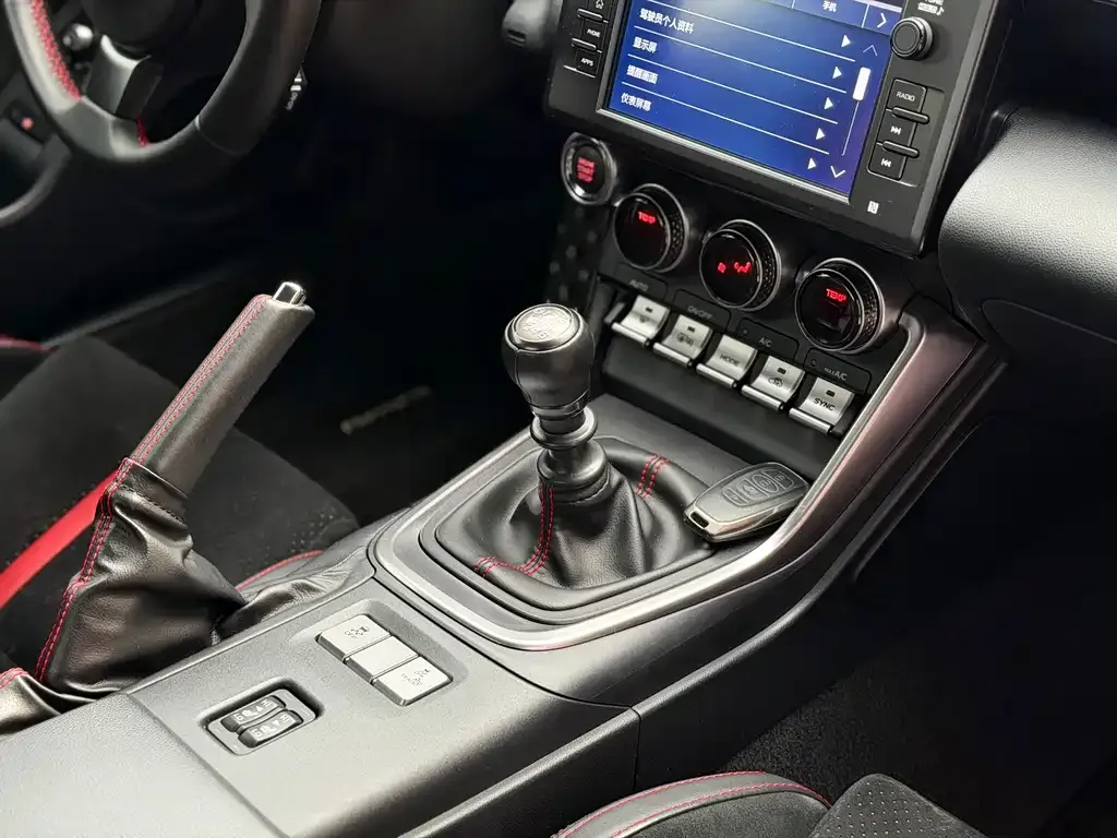 Subaru BRZ 2023 из CN, фото 10