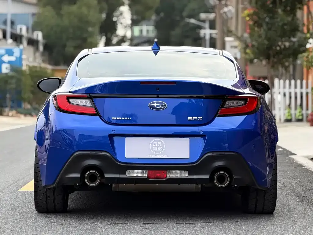 Subaru BRZ 2023 из CN, фото 5