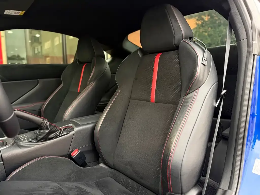 Subaru BRZ 2023 из CN, фото 9