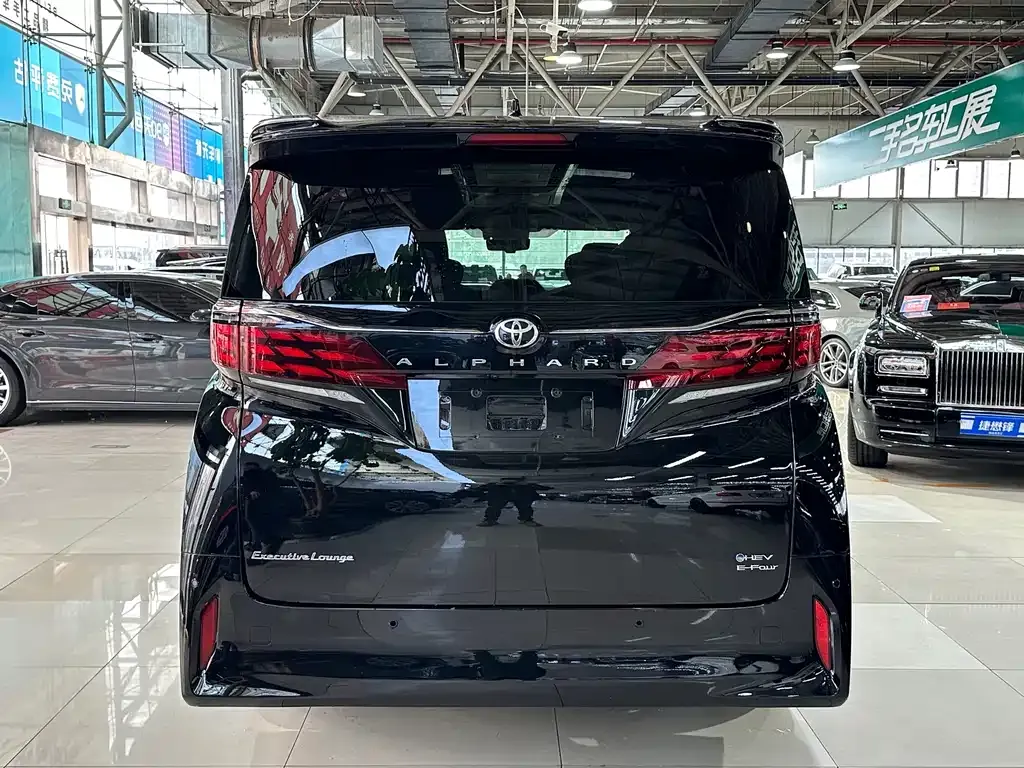 Toyota Alphard 2024 из CN, фото 7