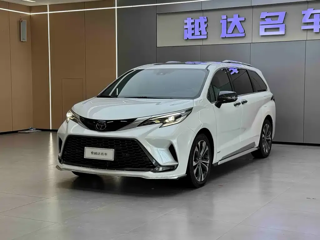 Toyota Granvia — фото 9