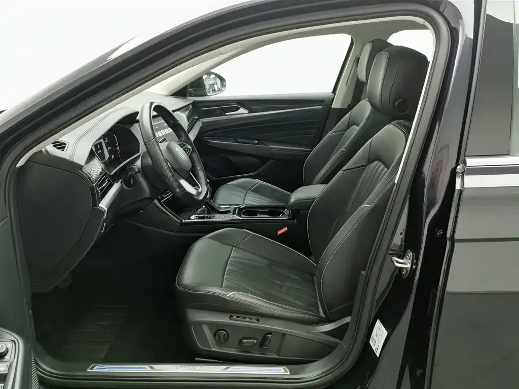 Volkswagen Passat New Energy — фото 8