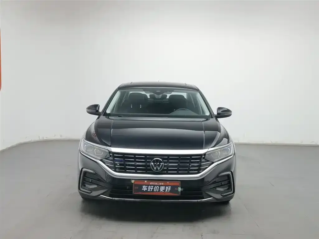 Volkswagen Passat New Energy — фото 2