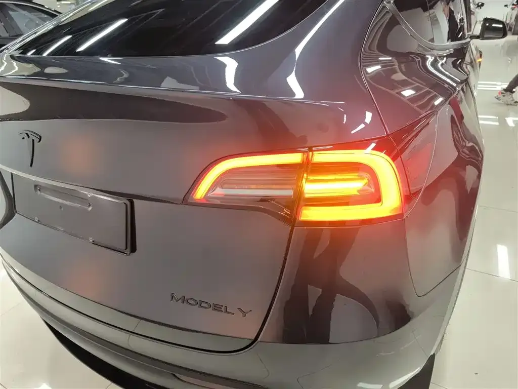 Tesla Model Y 2025 из CN, фото 3