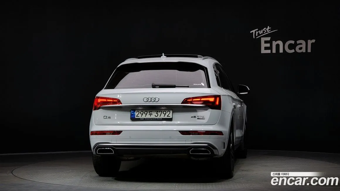 Audi Q5 2021 из KR, фото 2