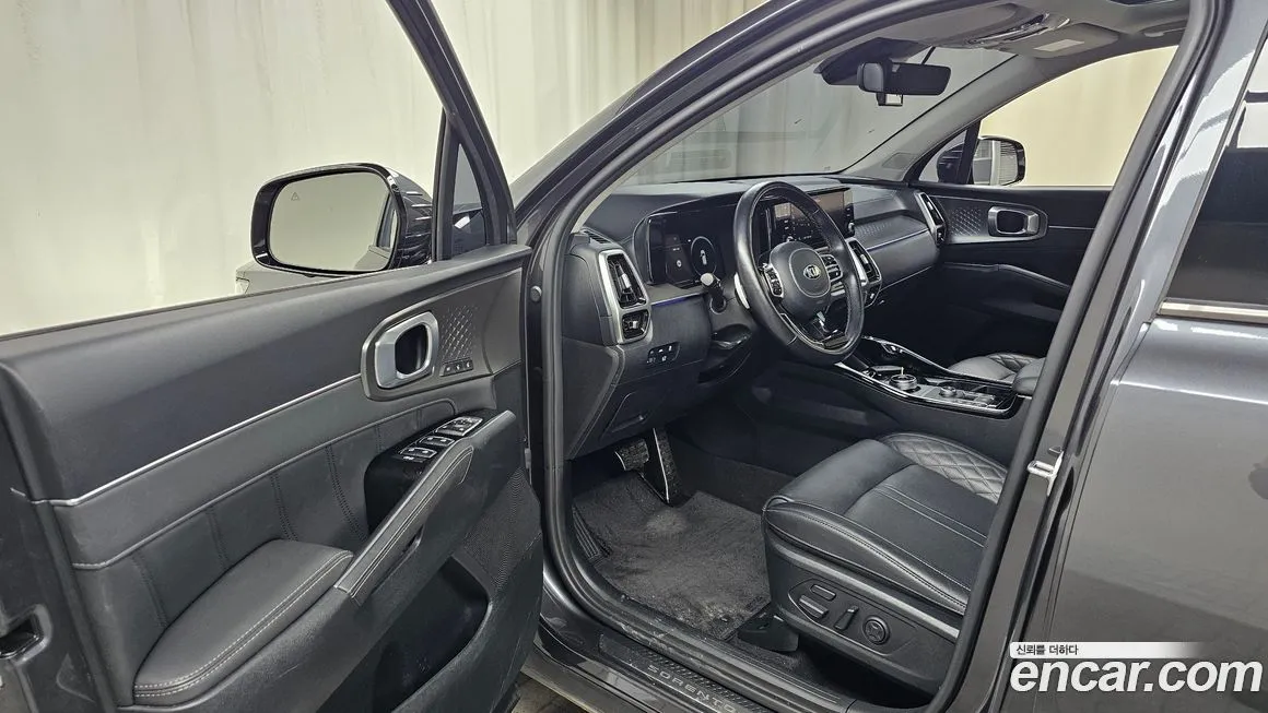 Kia Sorento — фото 10