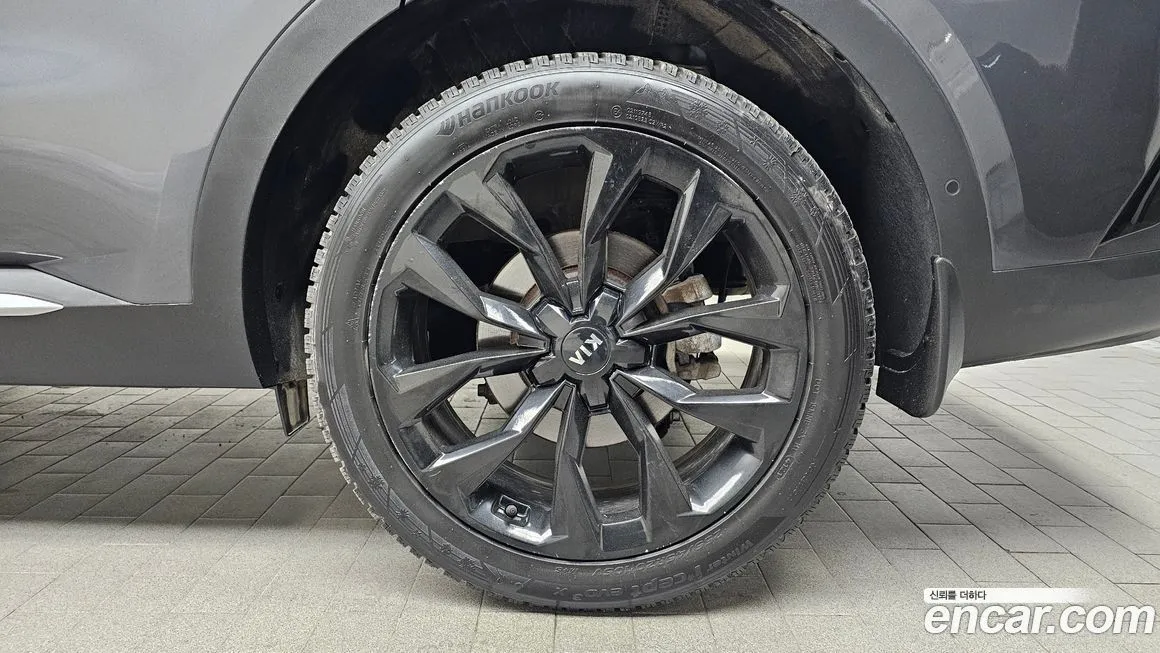 Kia Sorento — фото 8