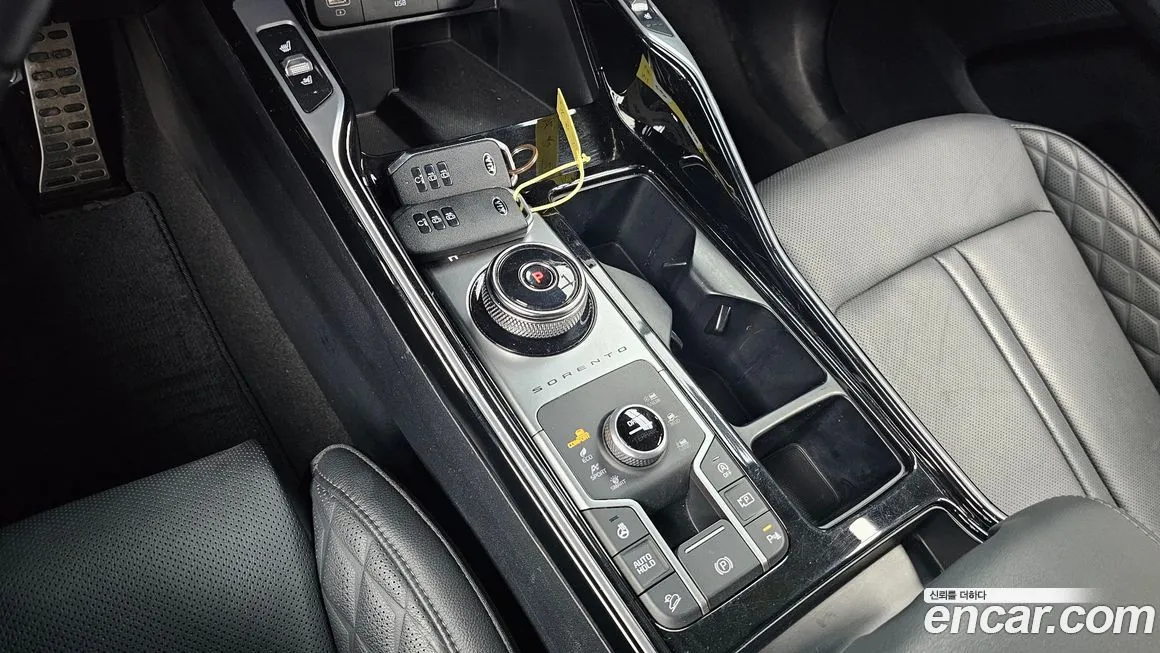 Kia Sorento — фото 7