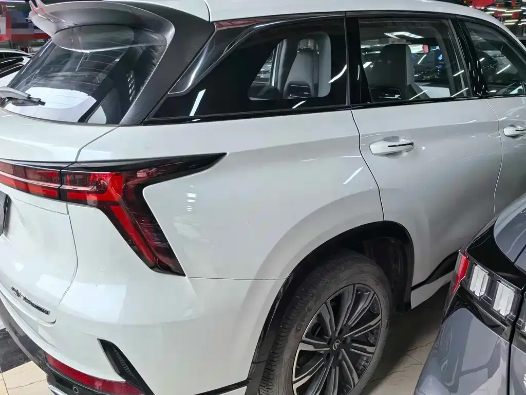 Changan CS75PLUS — фото 2