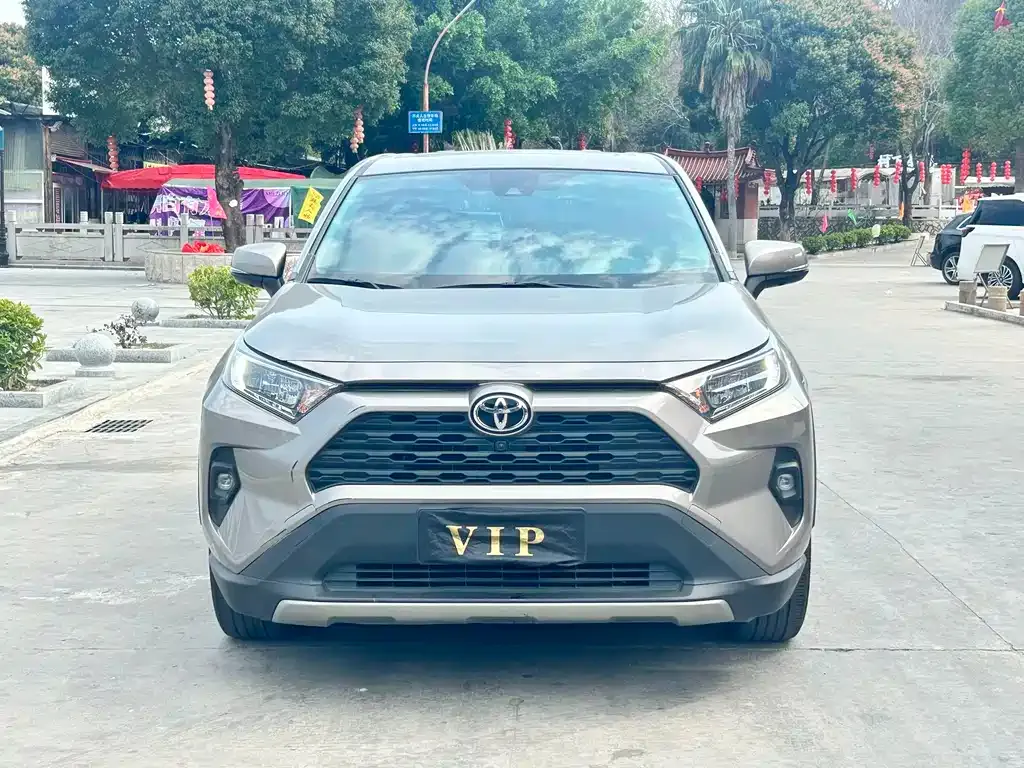 Toyota RAV4 2024 из CN, фото 3