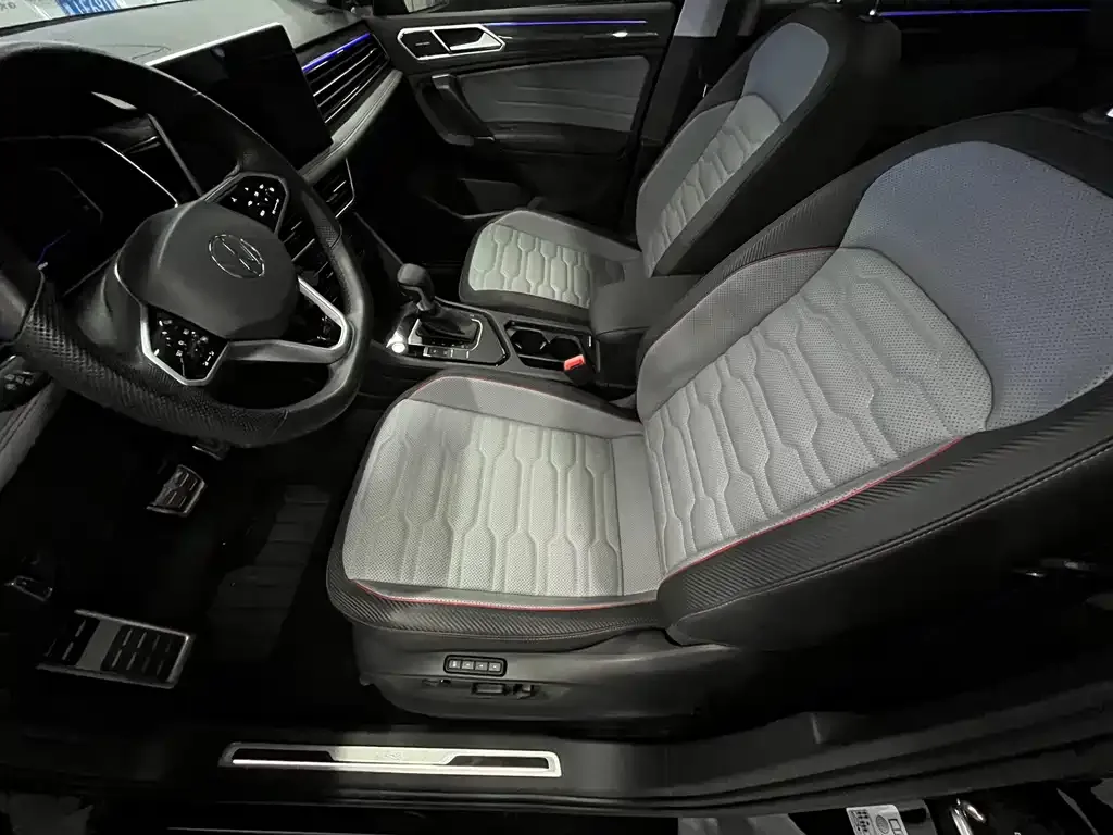 Volkswagen Tiguan L 2023 из CN, фото 10