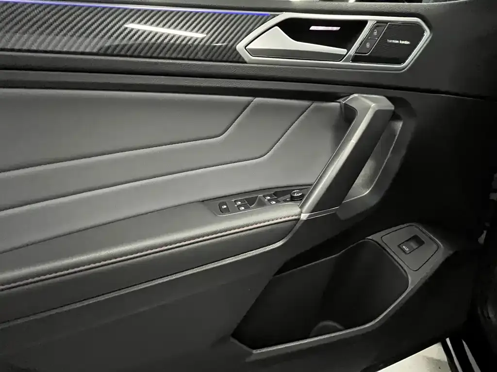 Volkswagen Tiguan L 2023 из CN, фото 9