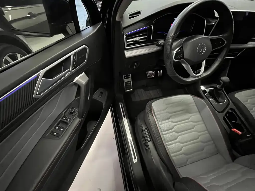 Volkswagen Tiguan L 2023 из CN, фото 7