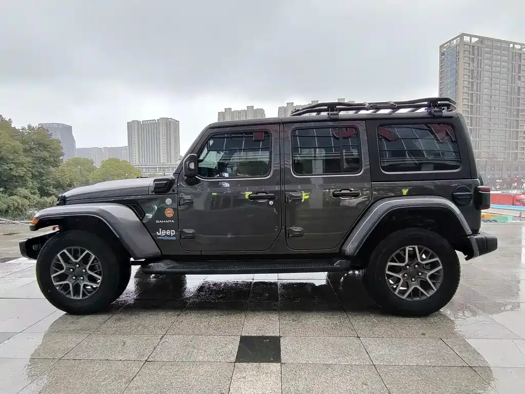 Jeep Wrangler PHEV 2022 из CN, фото 5