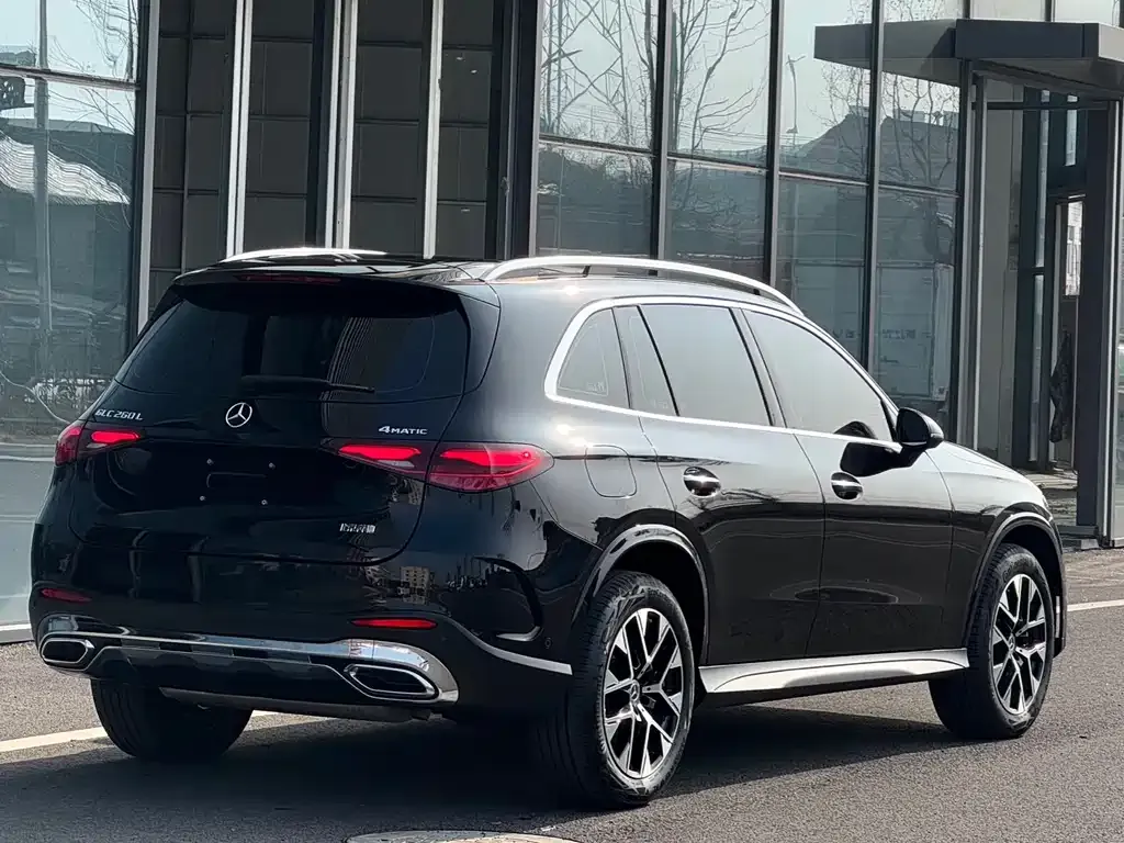 Mercedes-Benz GLC 2024 из CN, фото 2