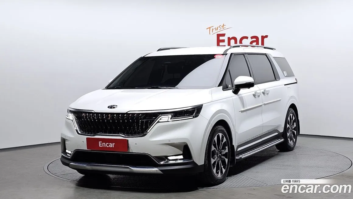 Kia Carnival — фото 1