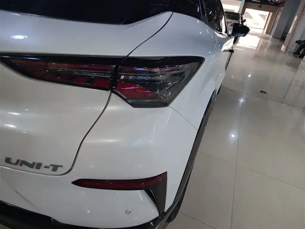 Changan UNI-T 2024 из CN, фото 2