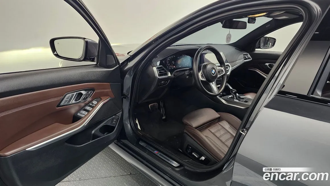 BMW 3-Series 2022 из KR, фото 4